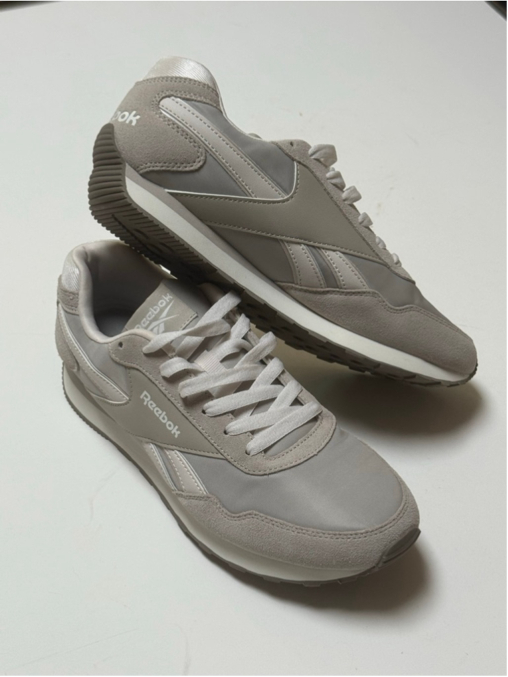 Reebok Glide Low Women’s Gray Running Shoes Sz 9.5 - Picture 1 of 15